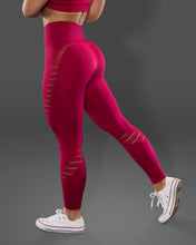 Load image into Gallery viewer, Amore Seamless Raspberry Jelly Leggings
