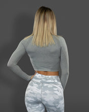 Load image into Gallery viewer, Amore Seamless Long Sleeve Crop Light Grey
